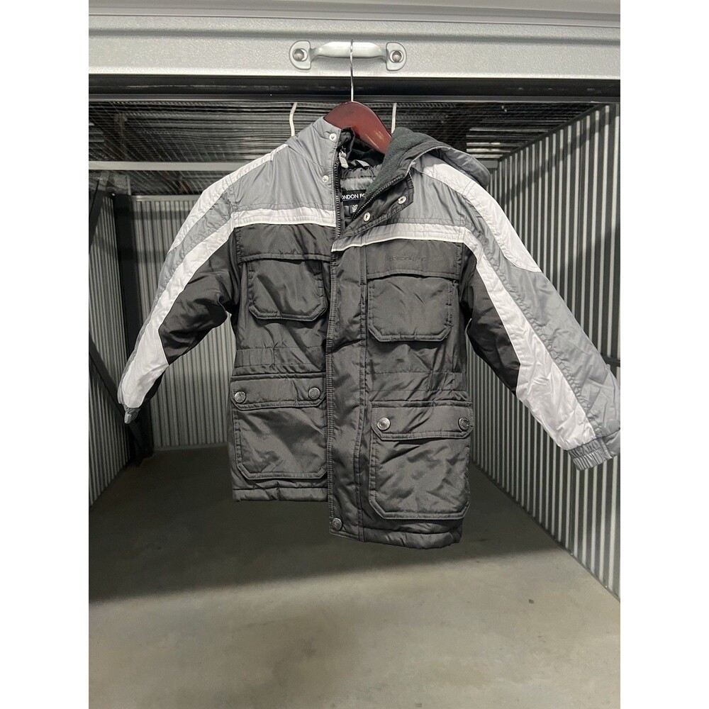 London Fog full zip/ hood/ pockets puffer  coat size L(7) boys